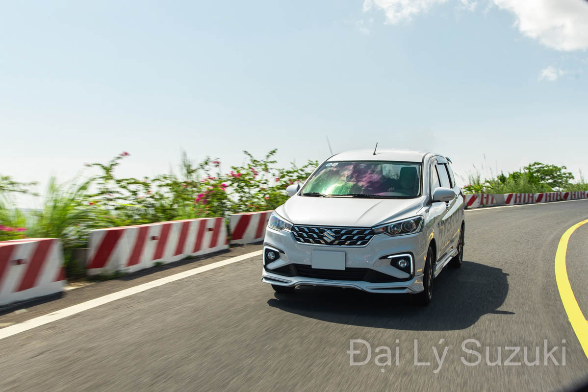 Đánh giá chi phí của Suzuki XL7 và Ertiga Hybrid