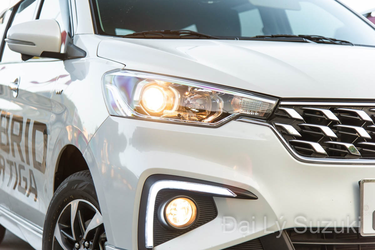 So Sánh XL7 và Ertiga Hybrid về ngoại thất