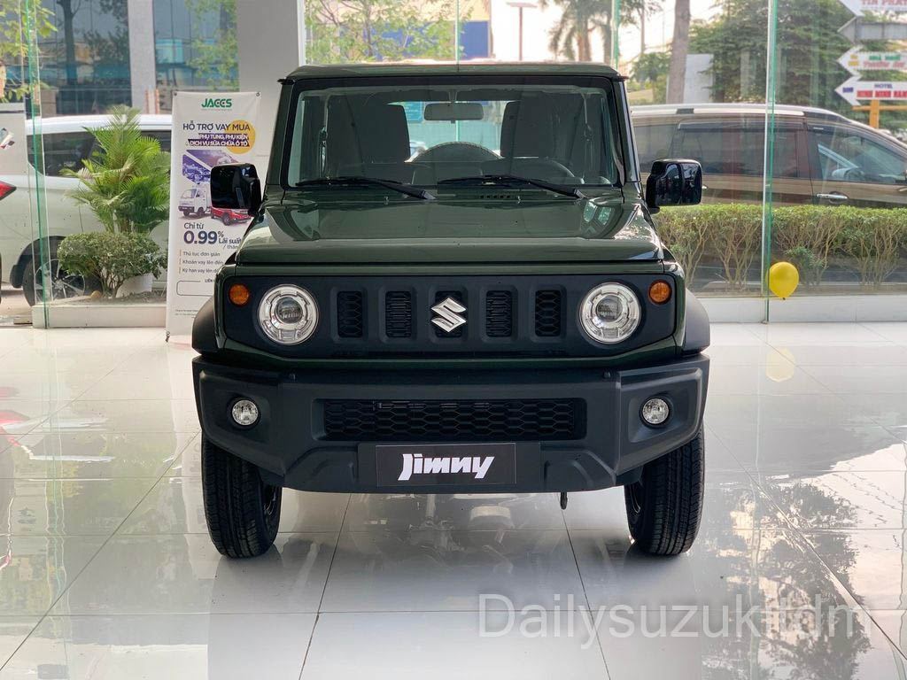 Suzuki Jimny màu Xanh rêu