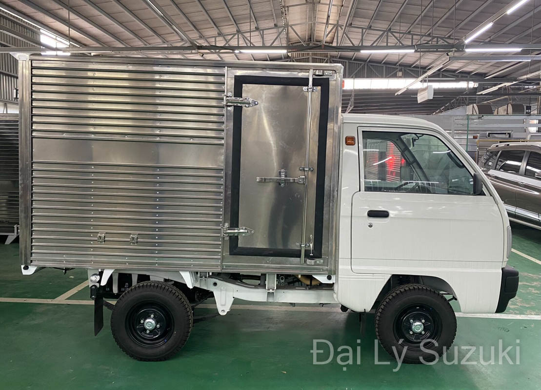 Thiết kế và Ngoại thất Suzuki Carry Truck