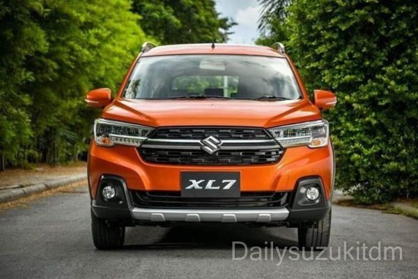 Thiết kế ngoại thất Suzuki XL7 và Toyota Rush