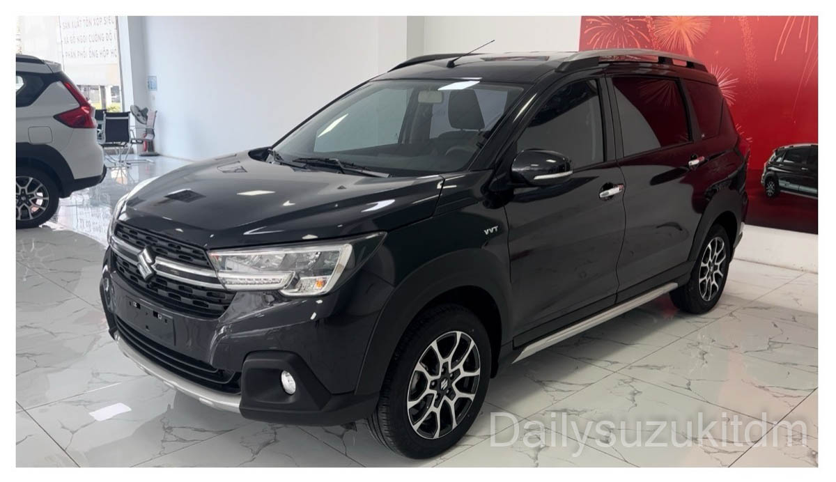 Tổng quan về Suzuki XL7 màu đen